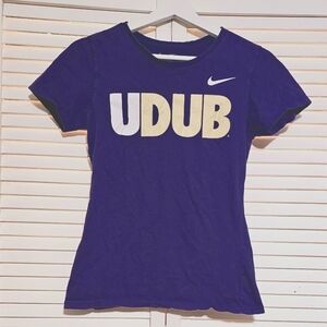 Nike Purple University of Washington UDUB Slim Fit Tee - Sz Small. C2